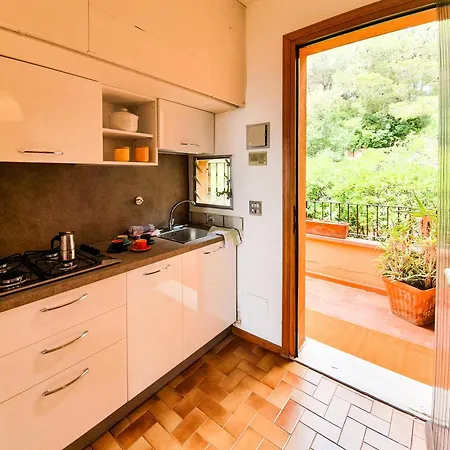 Capo D Arco Il Pino *